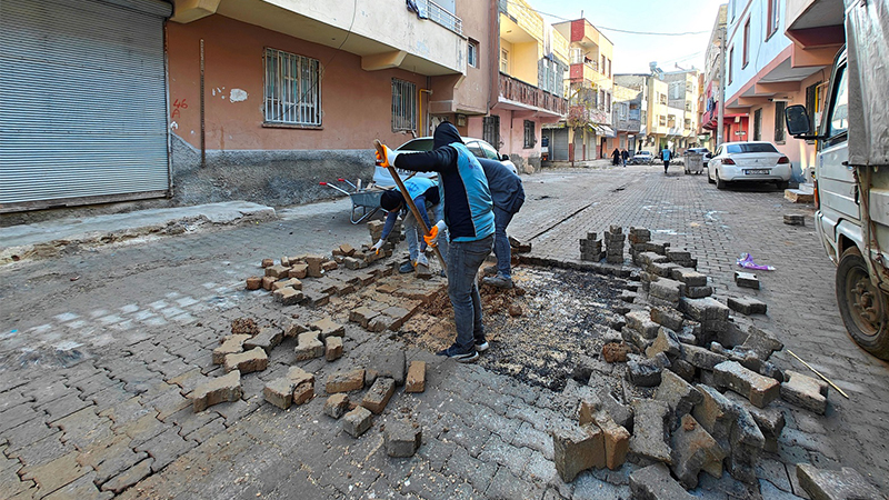 Eyyübiye sokaklarında yenileme devam ediyor